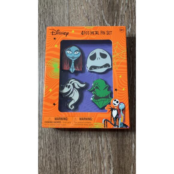 Nightmare Before Christmas Pin Set Disney New - Picture 1 of 2